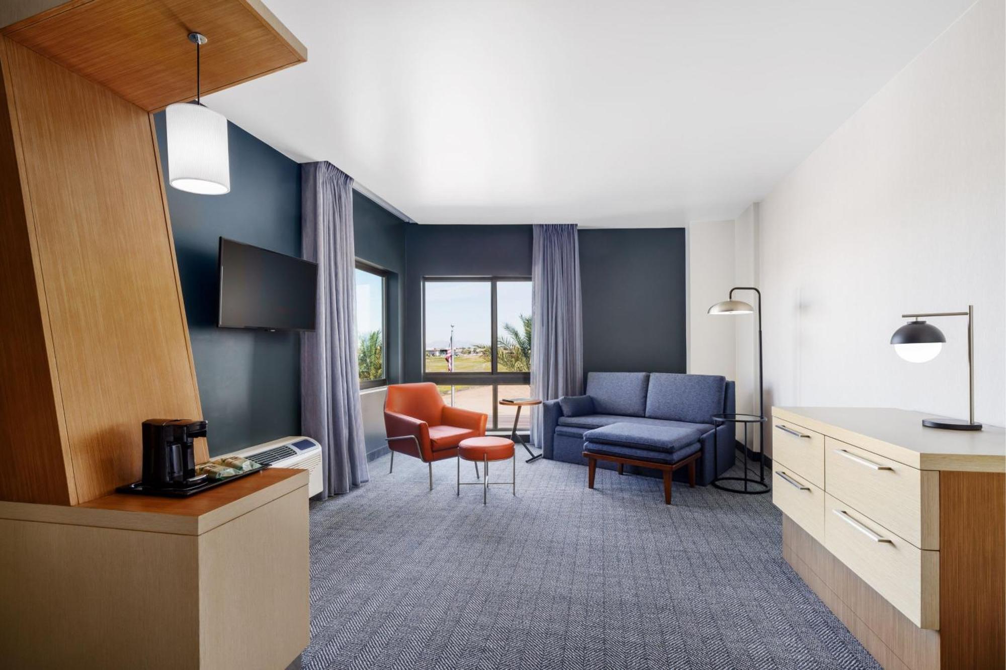 Courtyard By Marriott Phoenix Mesa Gateway Airport Buitenkant foto