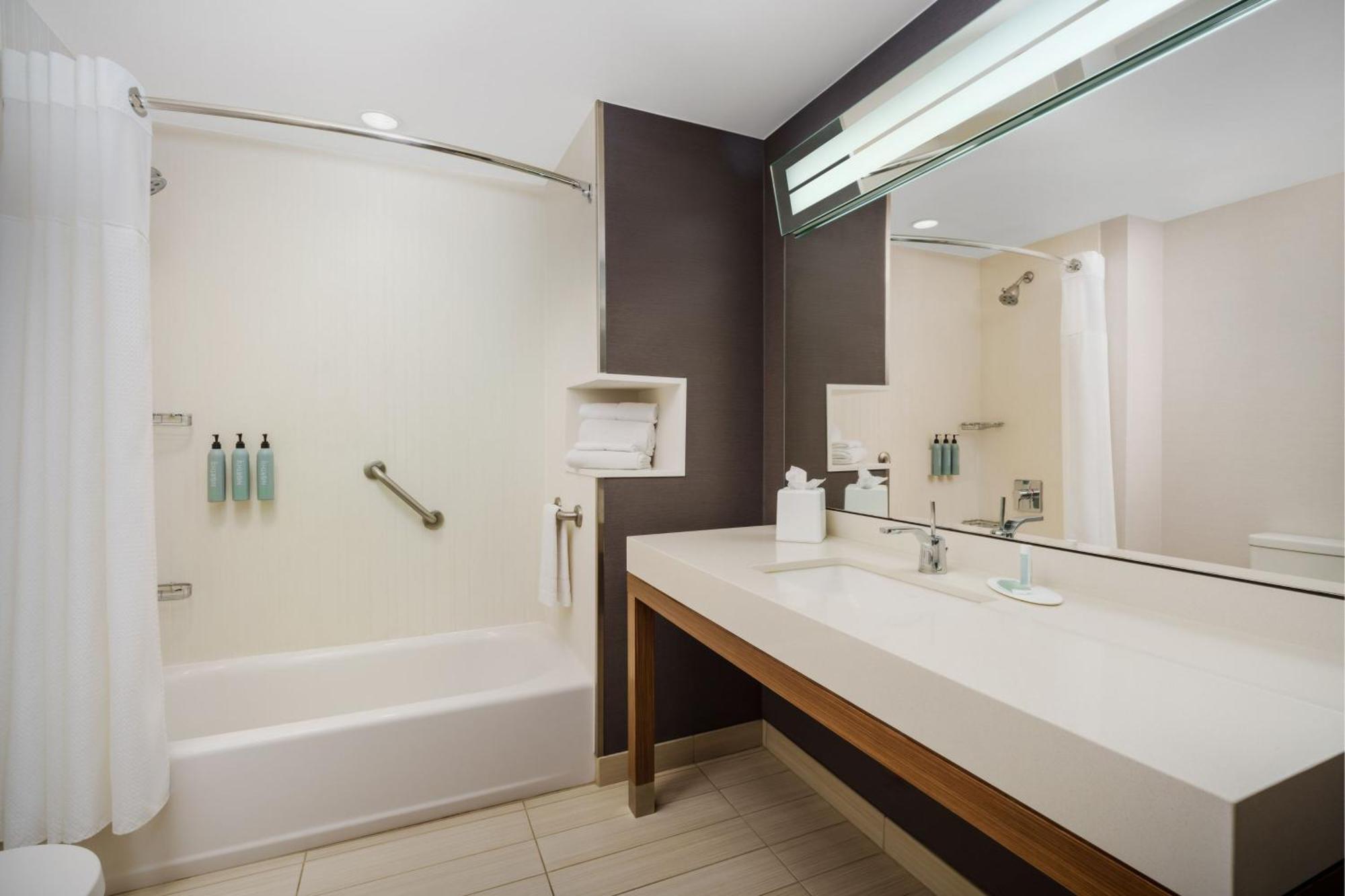 Courtyard By Marriott Phoenix Mesa Gateway Airport Buitenkant foto
