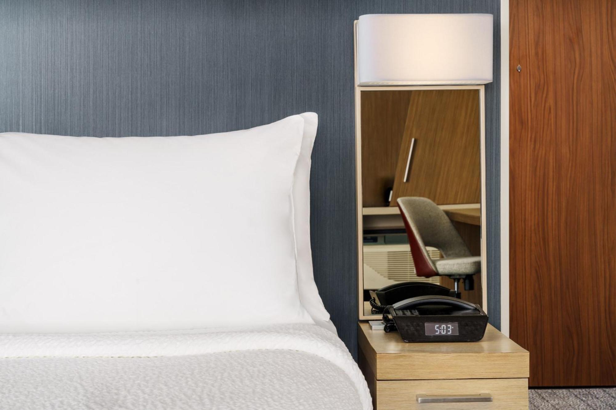 Courtyard By Marriott Phoenix Mesa Gateway Airport Buitenkant foto