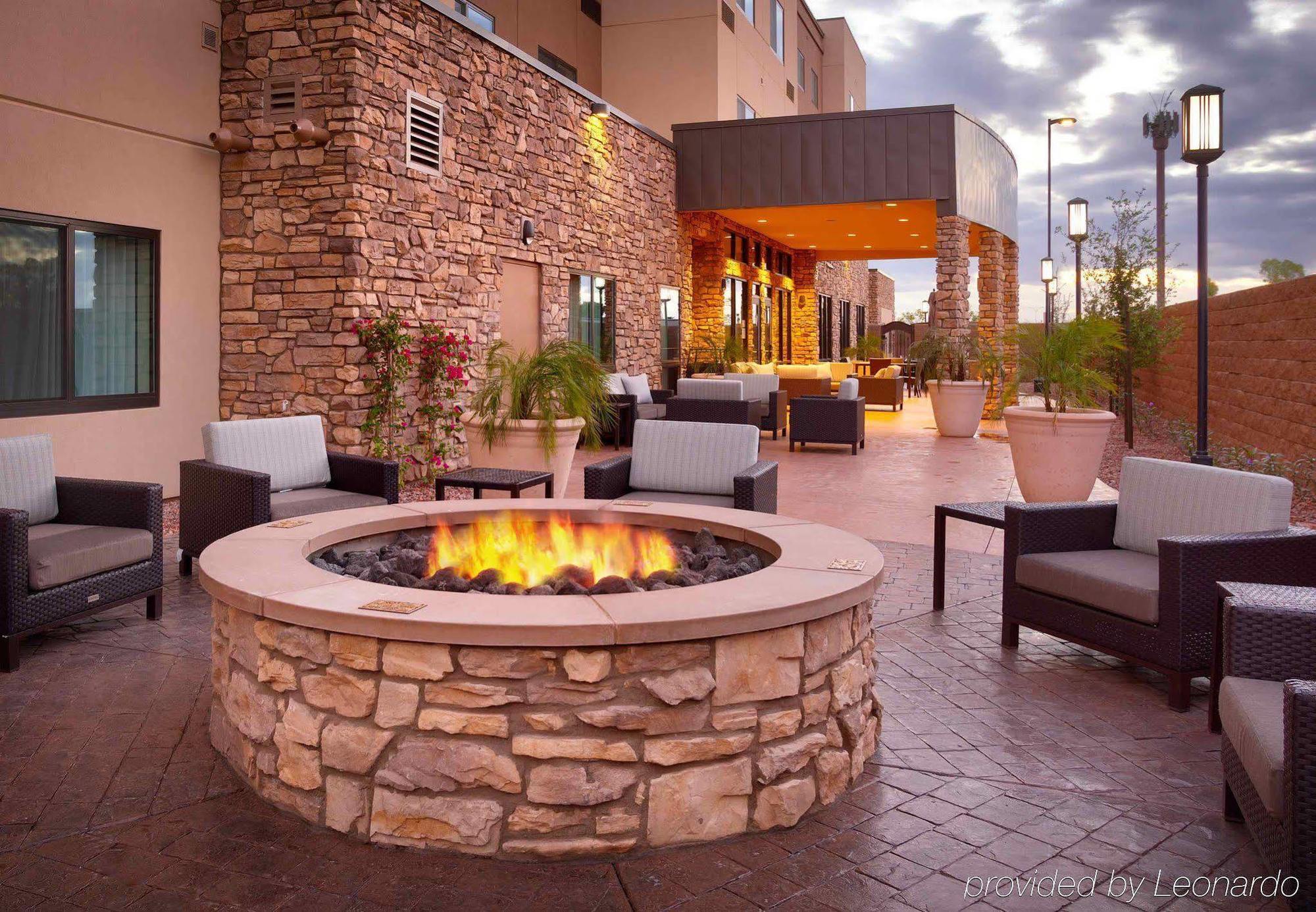 Courtyard By Marriott Phoenix Mesa Gateway Airport Buitenkant foto
