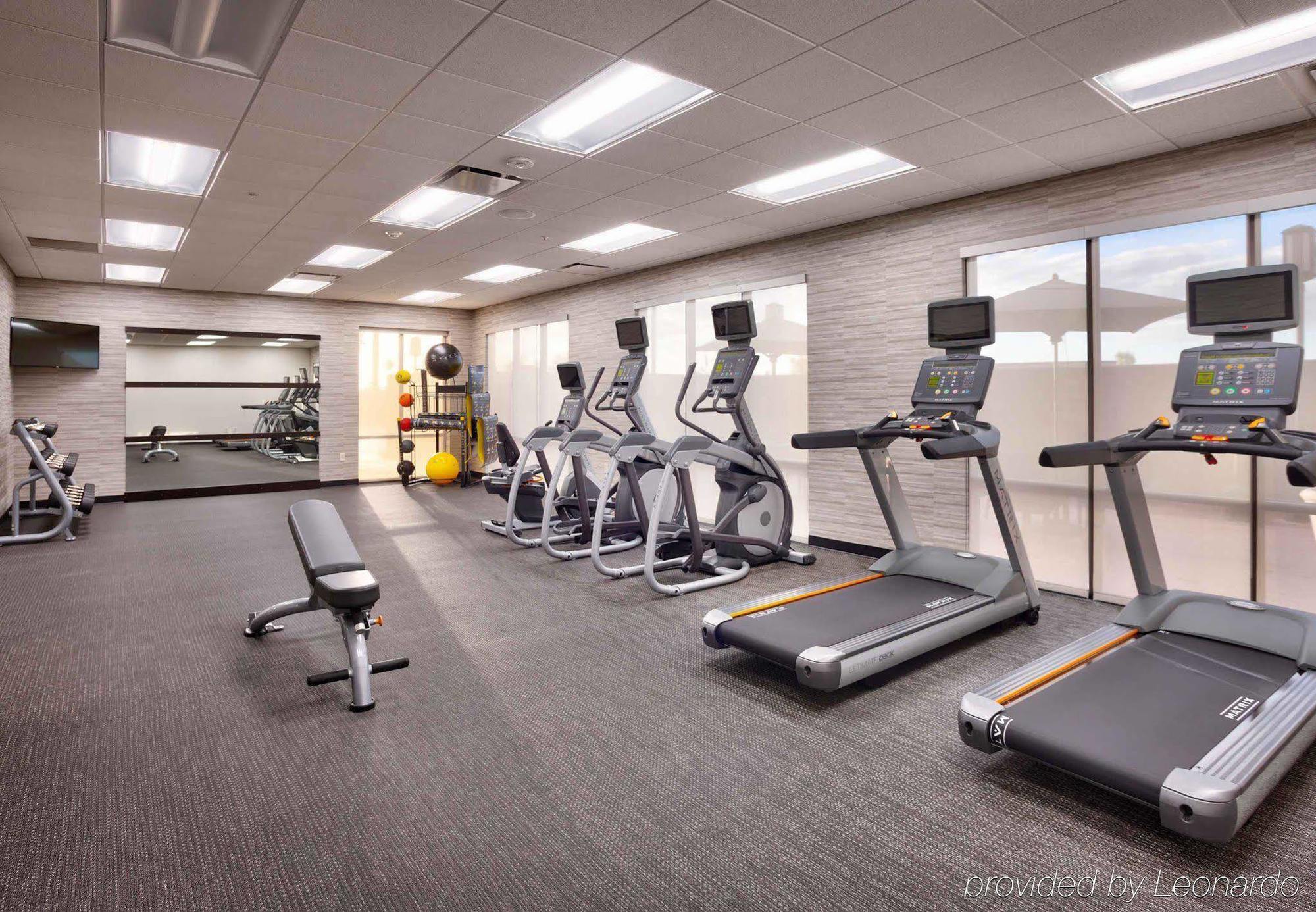 Courtyard By Marriott Phoenix Mesa Gateway Airport Buitenkant foto